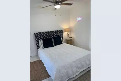 735 NE 37th Street #B, Oakland Park, FL 33334 - Photo 4