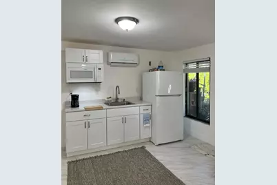 735 NE 37th Street #B, Oakland Park, FL 33334 - Photo 6