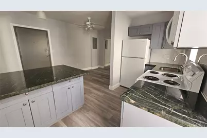 1142 SW 4th Street #3, Miami, FL 33130 - Photo 4