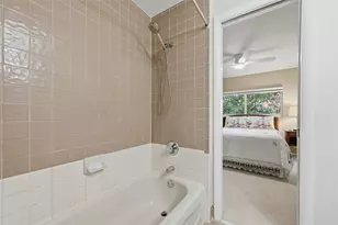 705 NE 1st St, Fort Lauderdale, FL 33301 - Photo 14