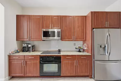 6982 Julia Gardens Drive, Pompano Beach, FL 33073 - Photo 8