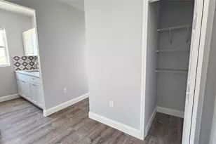 1142 SW 4th St, Miami, FL 33130 - Photo 12