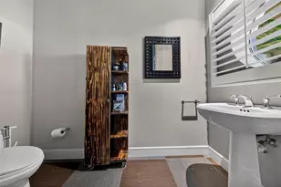 2633 NE 14th Ave, Wilton Manors, FL 33334 - Photo 14