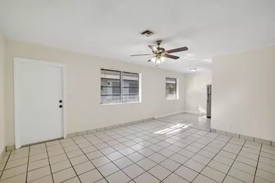 2500 SW 18th Terrace #2, Fort Lauderdale, FL 33315 - Photo 4