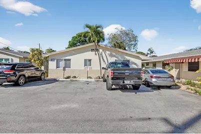 2500 SW 18th Terrace #2, Fort Lauderdale, FL 33315 - Photo 2