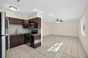 2500 SW 18th Terrace, Fort Lauderdale, FL 33315 - Photo 6