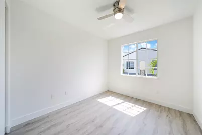 131 SE 7th Avenue, Pompano Beach, FL 33060 - Photo 12