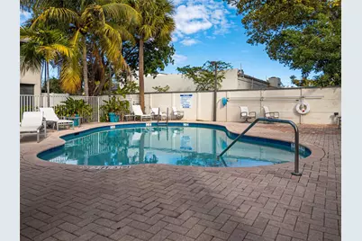 131 SE 7th Avenue, Pompano Beach, FL 33060 - Photo 14