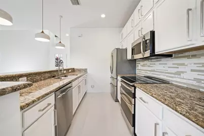 131 SE 7th Avenue, Pompano Beach, FL 33060 - Photo 6