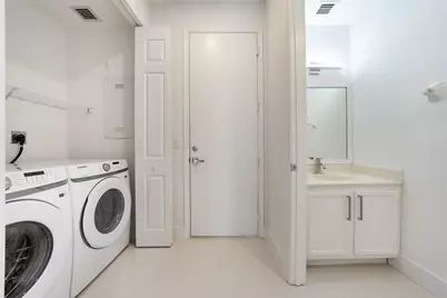 131 SE 7th Avenue, Pompano Beach, FL 33060 - Photo 8