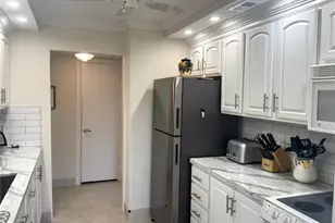 951 De Soto Rd, Boca Raton, FL 33432 - Photo 10