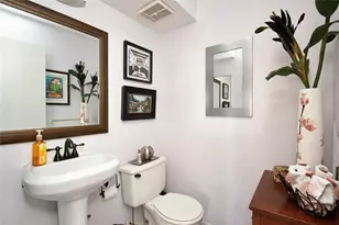 8550 NW 3rd Ln, Miami, FL 33126 - Photo 34