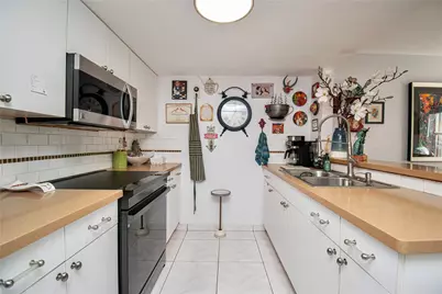 8550 NW 3rd Lane #304, Miami, FL 33126 - Photo 10