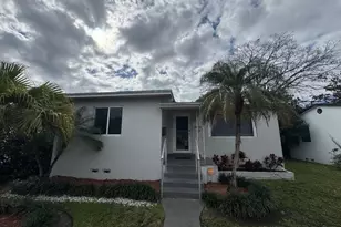 2446 Grant St, Hollywood, FL 33020 - Photo 1