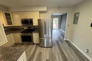 2446 Grant St, Hollywood, FL 33020 - Photo 4