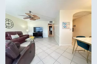 2015 Farnham #2015, Deerfield Beach, FL 33442 - Photo 2