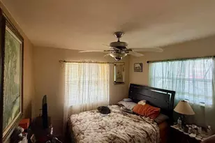 280 NE 40th Ct, Oakland Park, FL 33334 - Photo 10