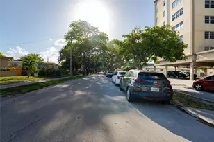 1811 Jefferson St, Hollywood, FL 33020 - Photo 2