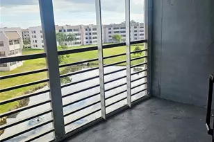 10433 Sunrise Lakes Blvd, Sunrise, FL 33322 - Photo 8