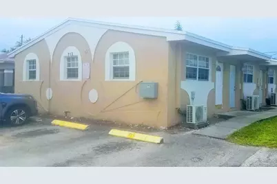 713 SW 3rd Place #3, Dania, FL 33004 - Photo 1