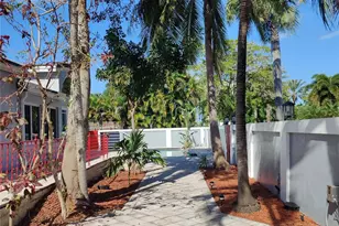 733 NE 18th Ave, Fort Lauderdale, FL 33304 - Photo 74