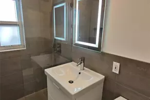 733 NE 18th Ave, Fort Lauderdale, FL 33304 - Photo 22