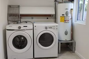 733 NE 18th Ave, Fort Lauderdale, FL 33304 - Photo 44