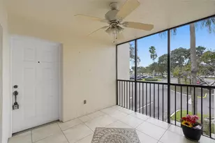 7555 Fairfax Dr, Tamarac, FL 33321 - Photo 8