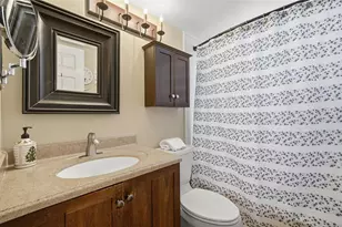 7555 Fairfax Dr, Tamarac, FL 33321 - Photo 18