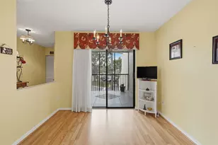 7555 Fairfax Dr, Tamarac, FL 33321 - Photo 14