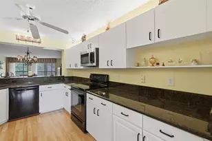 7555 Fairfax Dr, Tamarac, FL 33321 - Photo 6