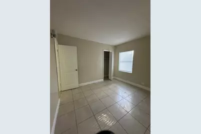 729 NW 17th Avenue, Fort Lauderdale, FL 33311 - Photo 2