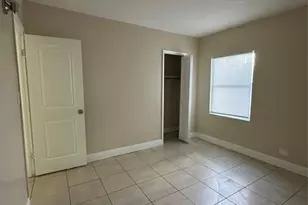 729 NW 17th Ave, Fort Lauderdale, FL 33311 - Photo 2
