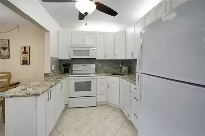 444 Pine Glen Lane #D-1, Greenacres, FL 33463 - Photo 4