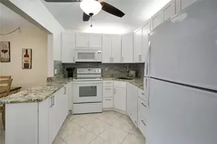 444 Pine Glen Ln, Greenacres, FL 33463 - Photo 4