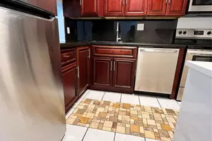 7925 Fairview Dr, Tamarac, FL 33321 - Photo 6