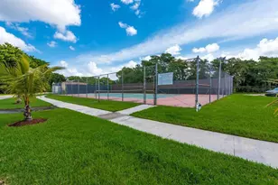 7925 Fairview Dr, Tamarac, FL 33321 - Photo 42