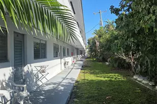 2000 51st Ct, Fort Lauderdale, FL 33308 - Photo 2