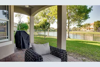 9911 S Miralago Way, Parkland, FL 33076 - Photo 14