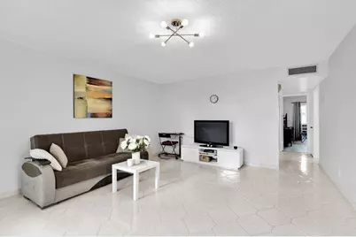 906 Normandy #906, Delray Beach, FL 33484 - Photo 4