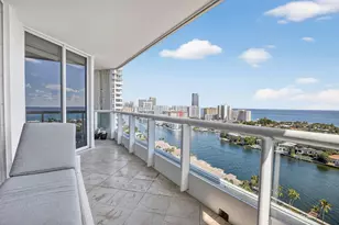 21150 Point Pl, Miami, FL 33180 - Photo 18