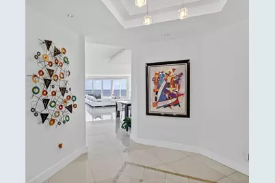 21150 Point Place #2201, Miami, FL 33180 - Photo 2