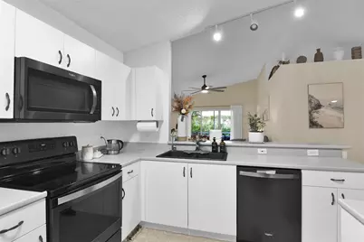 5285 NW 117th Avenue, Coral Springs, FL 33076 - Photo 24