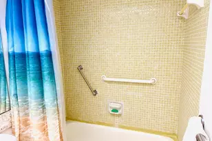 8460 Sunrise Lakes Blvd, Sunrise, FL 33322 - Photo 54