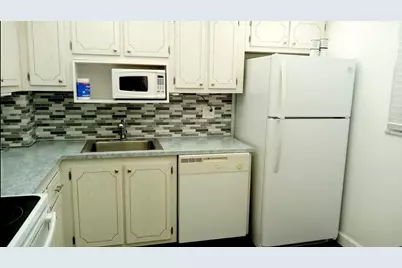 301 Cambridge Road #109, Hollywood, FL 33024 - Photo 2