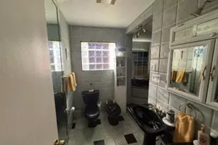 2610 Pierce St, Hollywood, FL 33020 - Photo 12