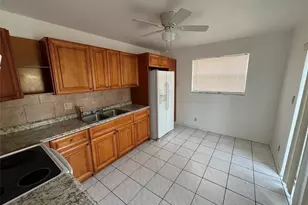 230 SW 1st St, Pompano Beach, FL 33060 - Photo 16