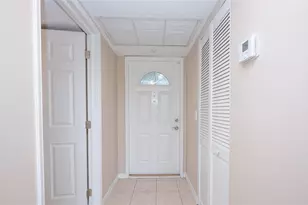 9441 Evergreen Pl, Davie, FL 33324 - Photo 8