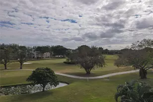 9441 Evergreen Pl, Davie, FL 33324 - Photo 2