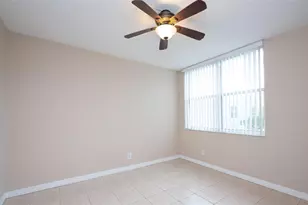 9441 Evergreen Pl, Davie, FL 33324 - Photo 14
